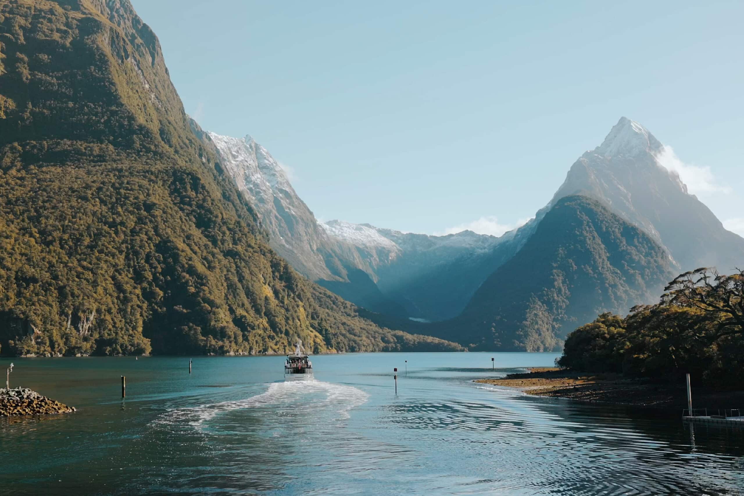 Southern-Discoveries-Cruise-leaving-the-boat-terminal-Milford-Sound